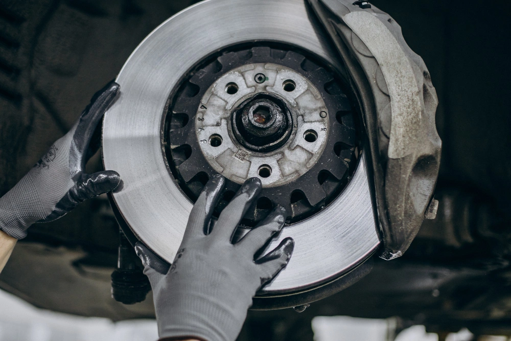 Why Do My Brakes Squeak Even After Replacing the Brake Pads?